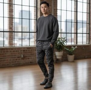 ASRV Men’s Grey Camo Tech Joggers Athletic Fit Zipper Pockets Size S